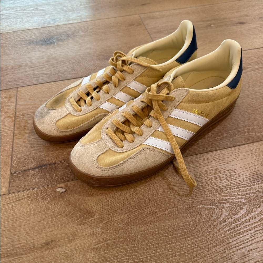 Adidas Men's Yellow and White Sneakers